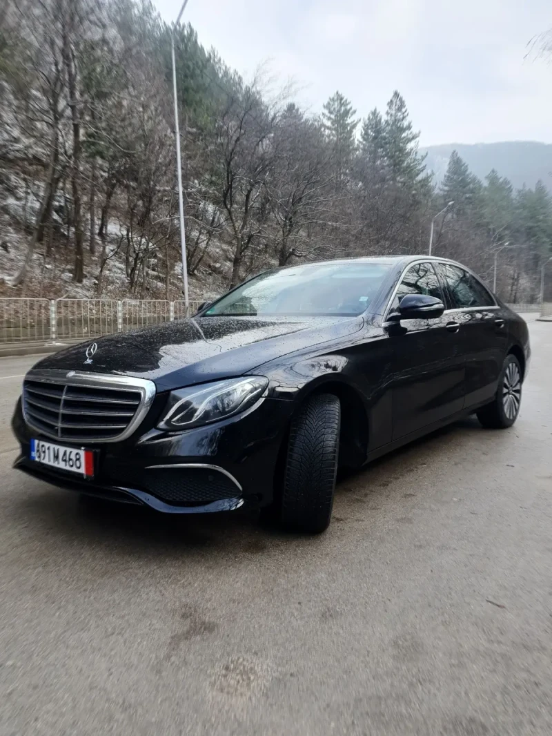 Mercedes-Benz E 200 * 9G* Кожен Салон* , снимка 7 - Автомобили и джипове - 49150158