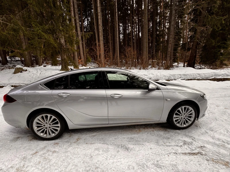 Opel Insignia Grand Sport (B) 1.6 Turbo (200 к.с.), снимка 9 - Автомобили и джипове - 49521632