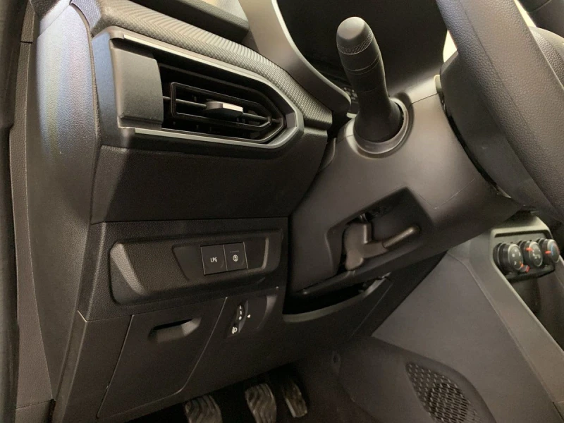 Dacia Jogger НОВ!!/ESSENTIAL/91HP/ECO-G 100/PDC/LED/153Е, снимка 15 - Автомобили и джипове - 50360169