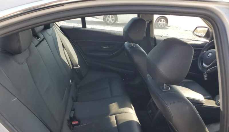 BMW 335 XI* Автокредит* , снимка 10 - Автомобили и джипове - 52749442