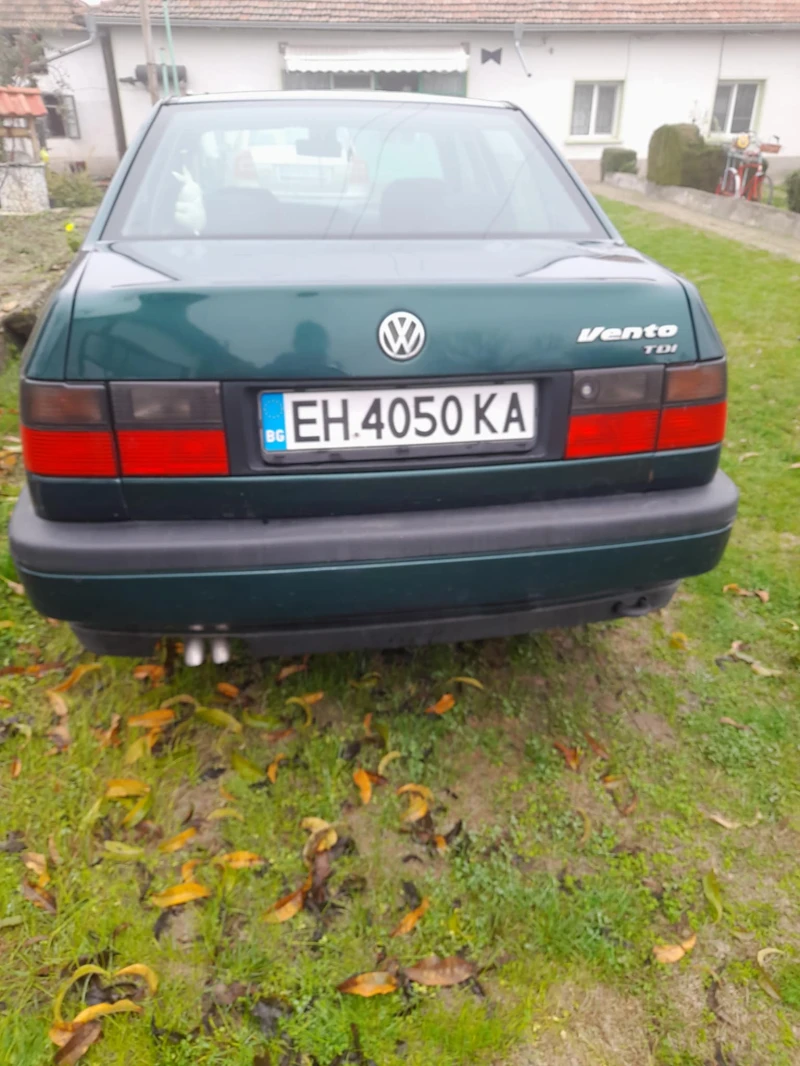 VW Vento, снимка 2 - Автомобили и джипове - 52594497