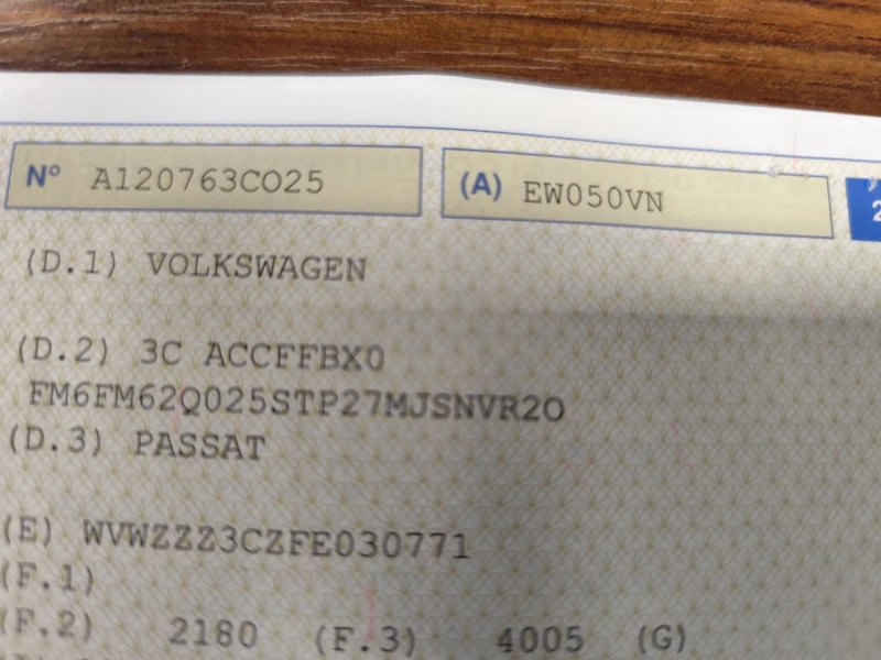 VW Passat 2.0TDi* R-LINE* HIGHLINE* EURO5B* , снимка 17 - Автомобили и джипове - 53199140