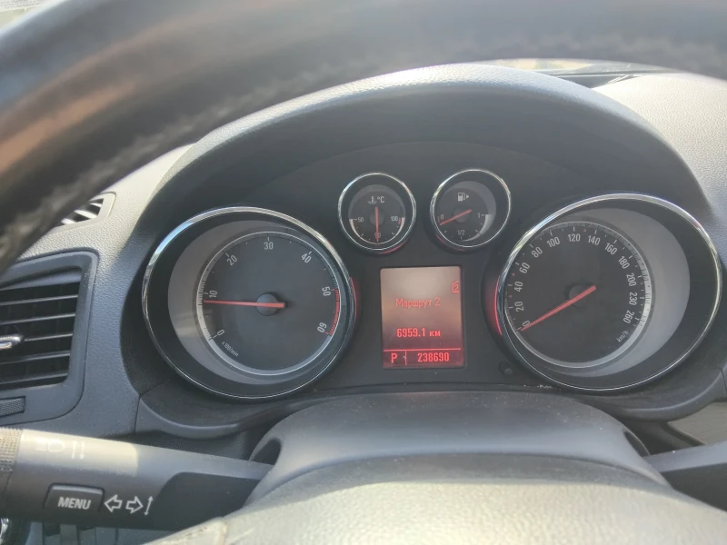 Opel Insignia CDTI, снимка 8 - Автомобили и джипове - 53264377