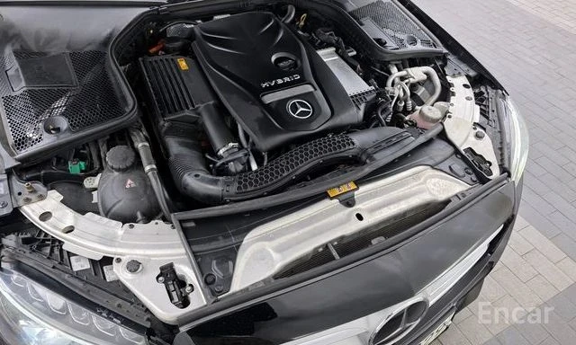 Mercedes-Benz C 350 e, снимка 4 - Автомобили и джипове - 54330607