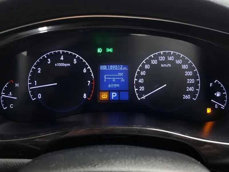 Hyundai Genesis 3.3, снимка 8 - Автомобили и джипове - 54618150