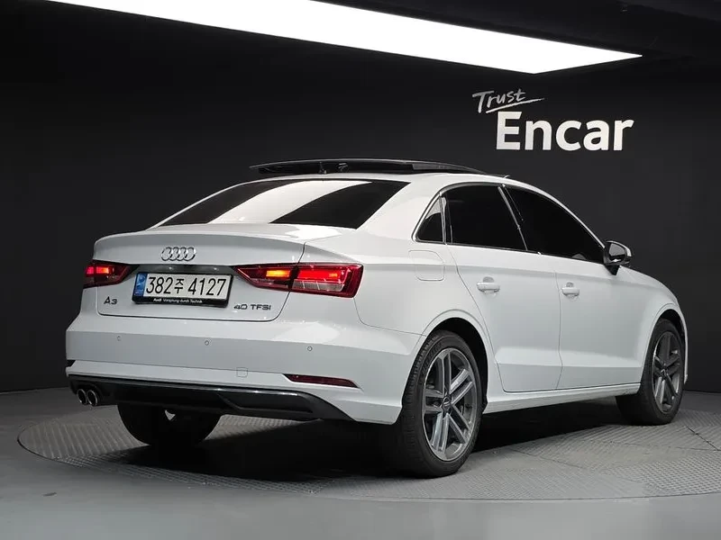 Audi A3 40 Tfsi 8V, снимка 2 - Автомобили и джипове - 55738288