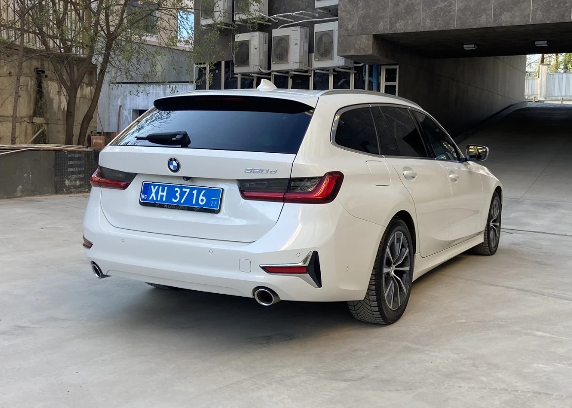 BMW 320 d сервизна история / обслужена / перфектна - изображение 8