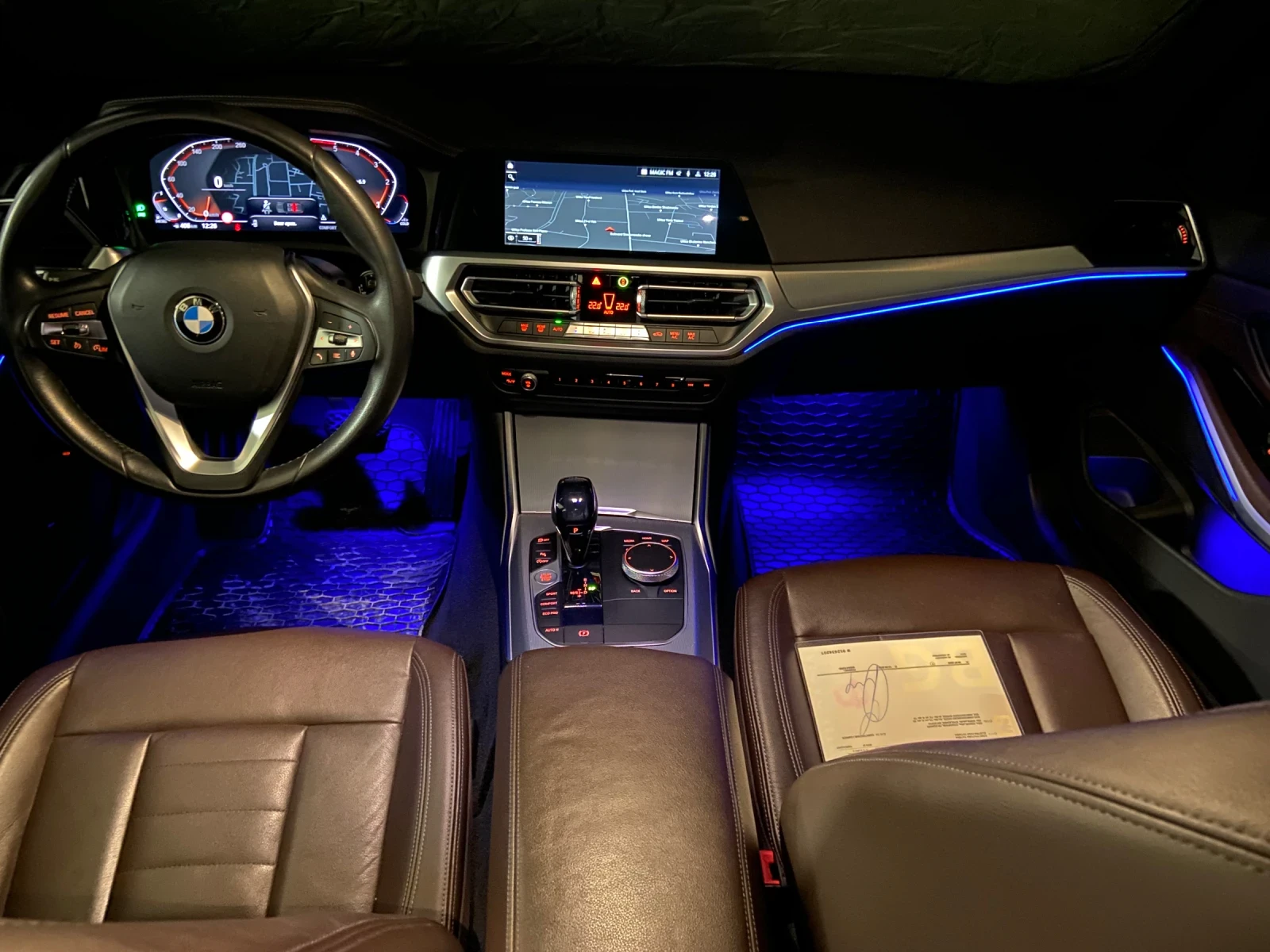BMW 320 d сервизна история / обслужена / перфектна - изображение 10