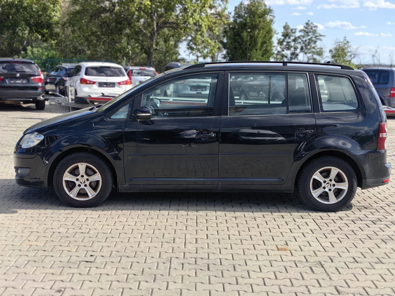 VW Touran 2010г 1.9тди 105кс ЗАБЕЛЕЖКИ За Боя - изображение 3