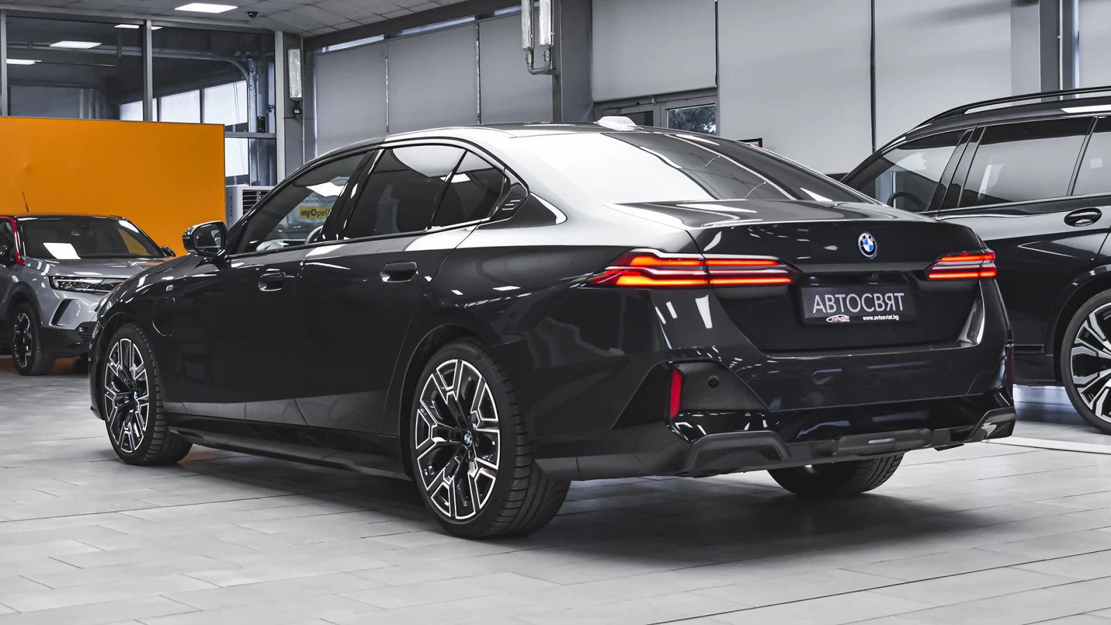 BMW 550 e xDrive M Sport PHEV - изображение 7