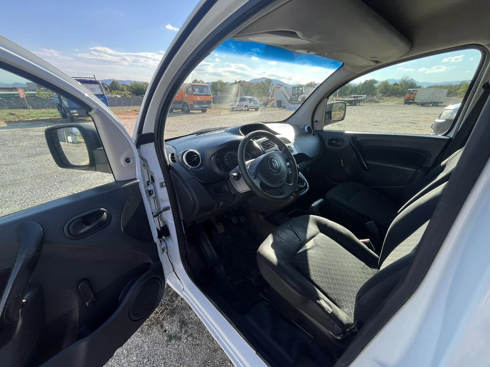 Renault Kangoo 1.5dci N1 климатик - изображение 8