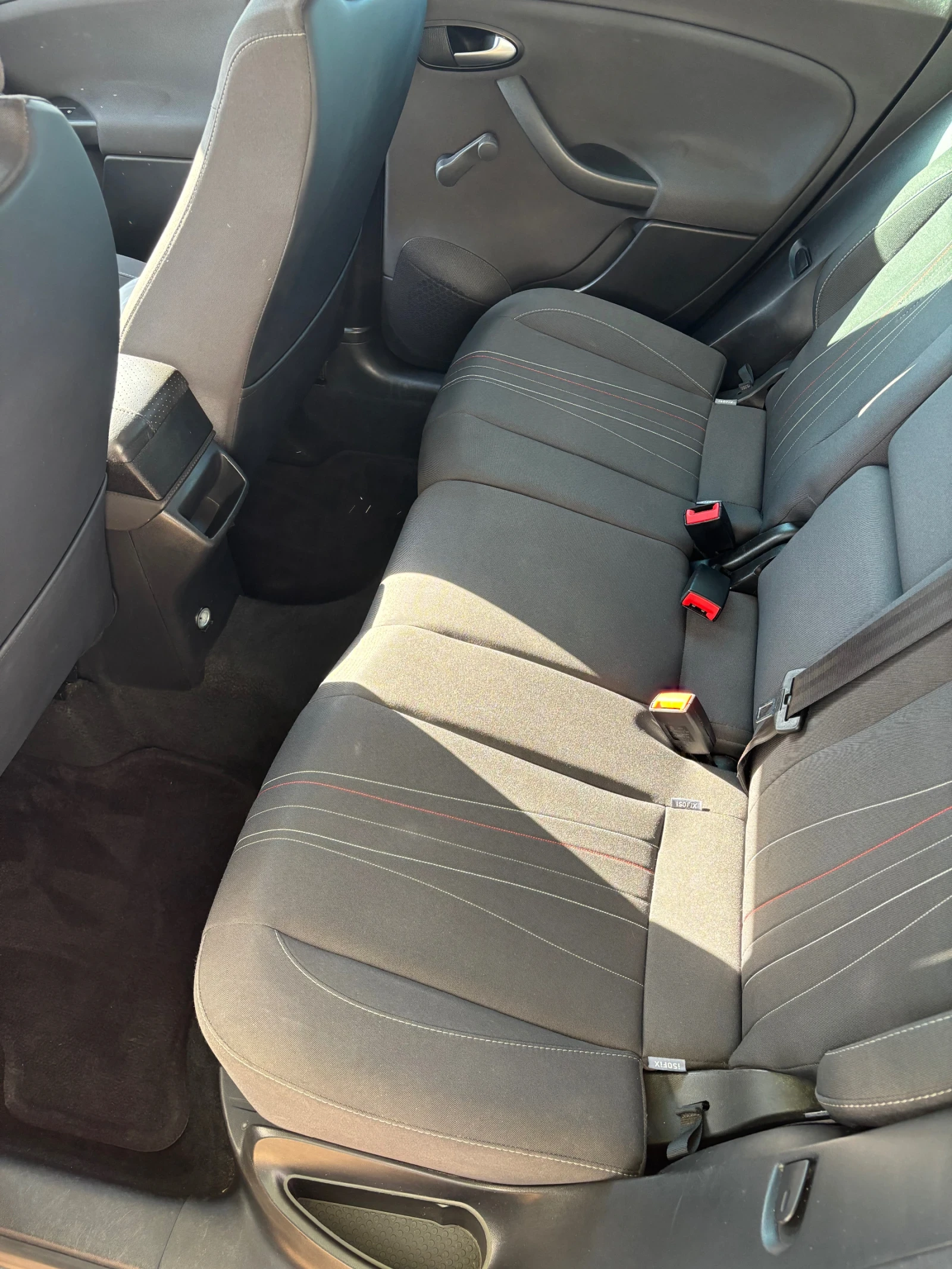 Seat Altea 1.6 105кс Eco + Теглич  - изображение 10