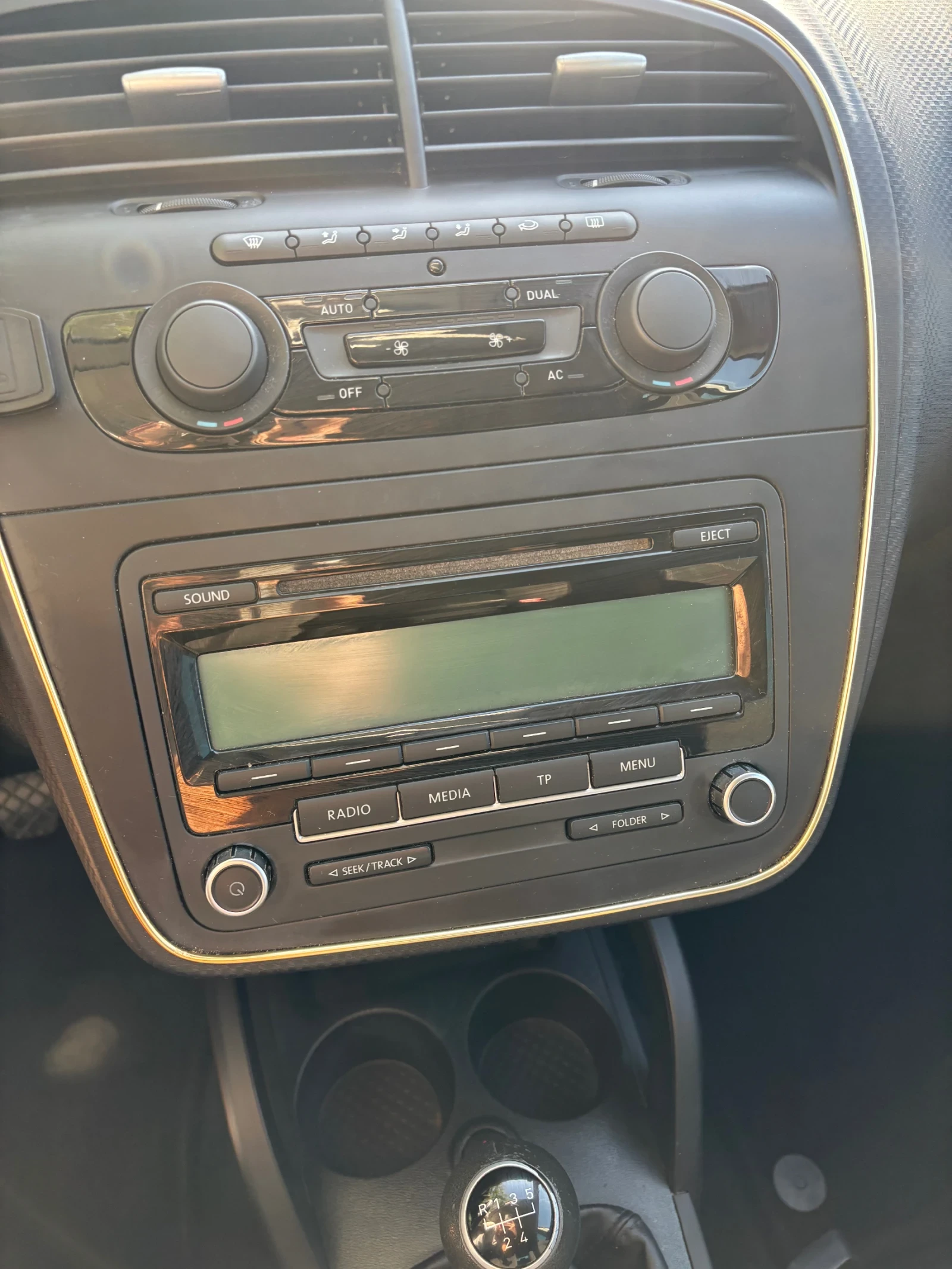 Seat Altea 1.6 105кс Eco + Теглич  - изображение 7