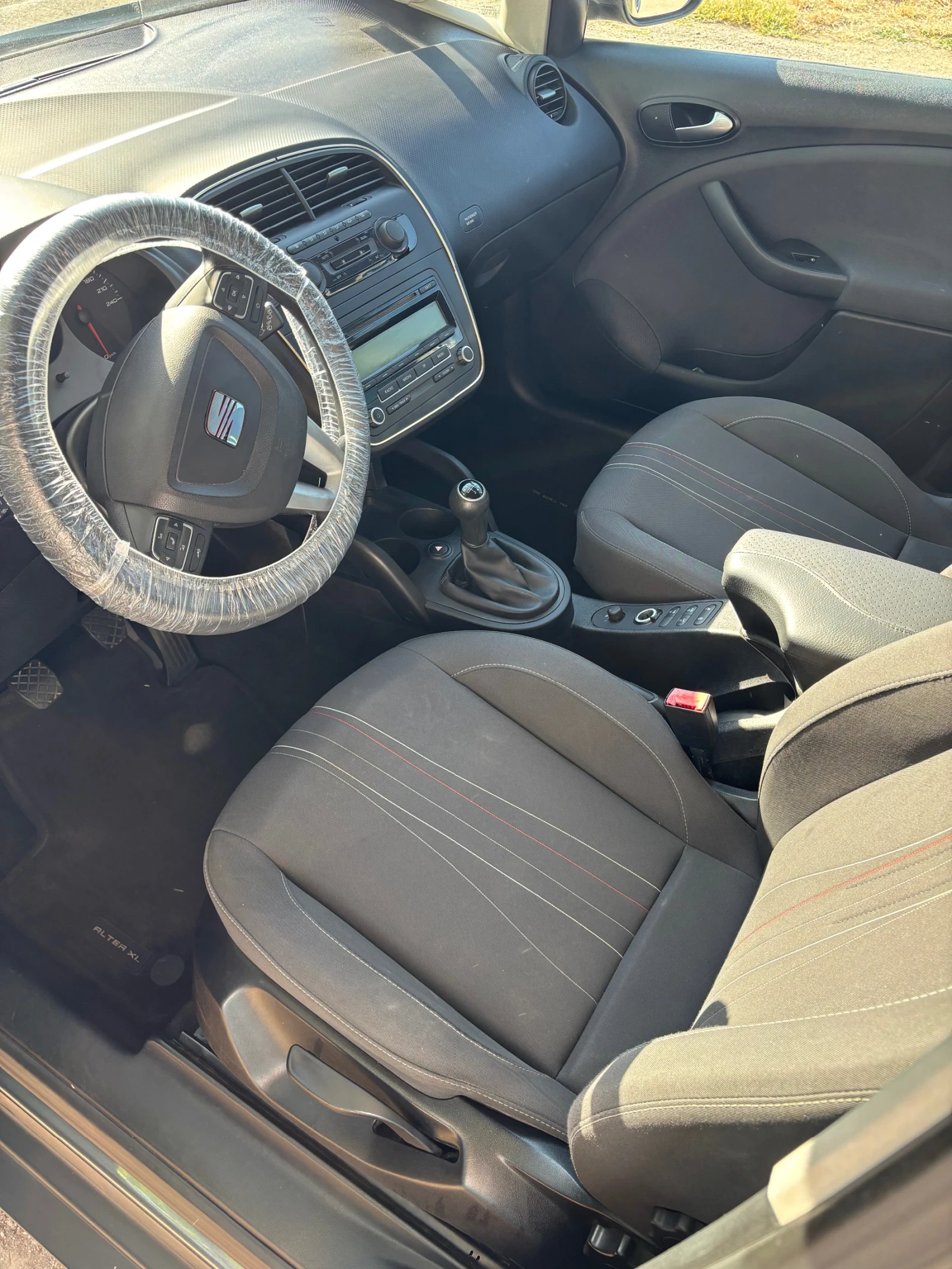 Seat Altea 1.6 105кс Eco + Теглич  - изображение 5