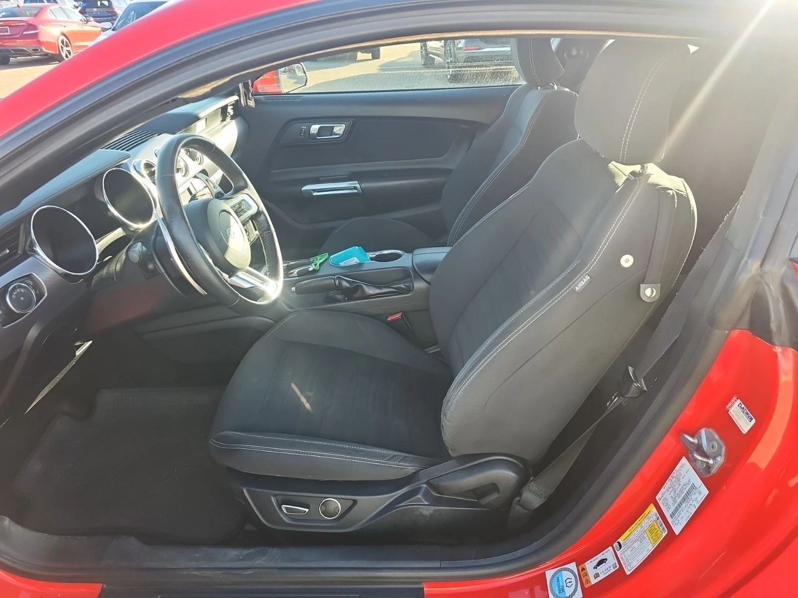 Ford Mustang GT * * CARFAX * * АВТО КРЕДИТ * *  - изображение 5