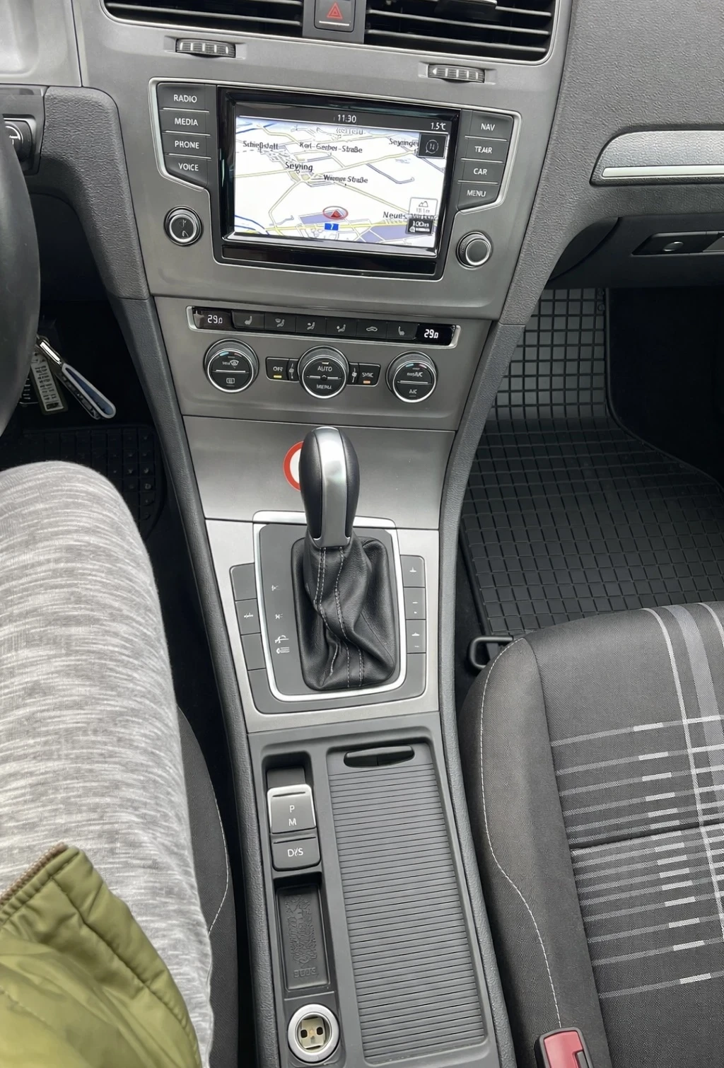 VW Golf R LINE LOUNGE - изображение 10