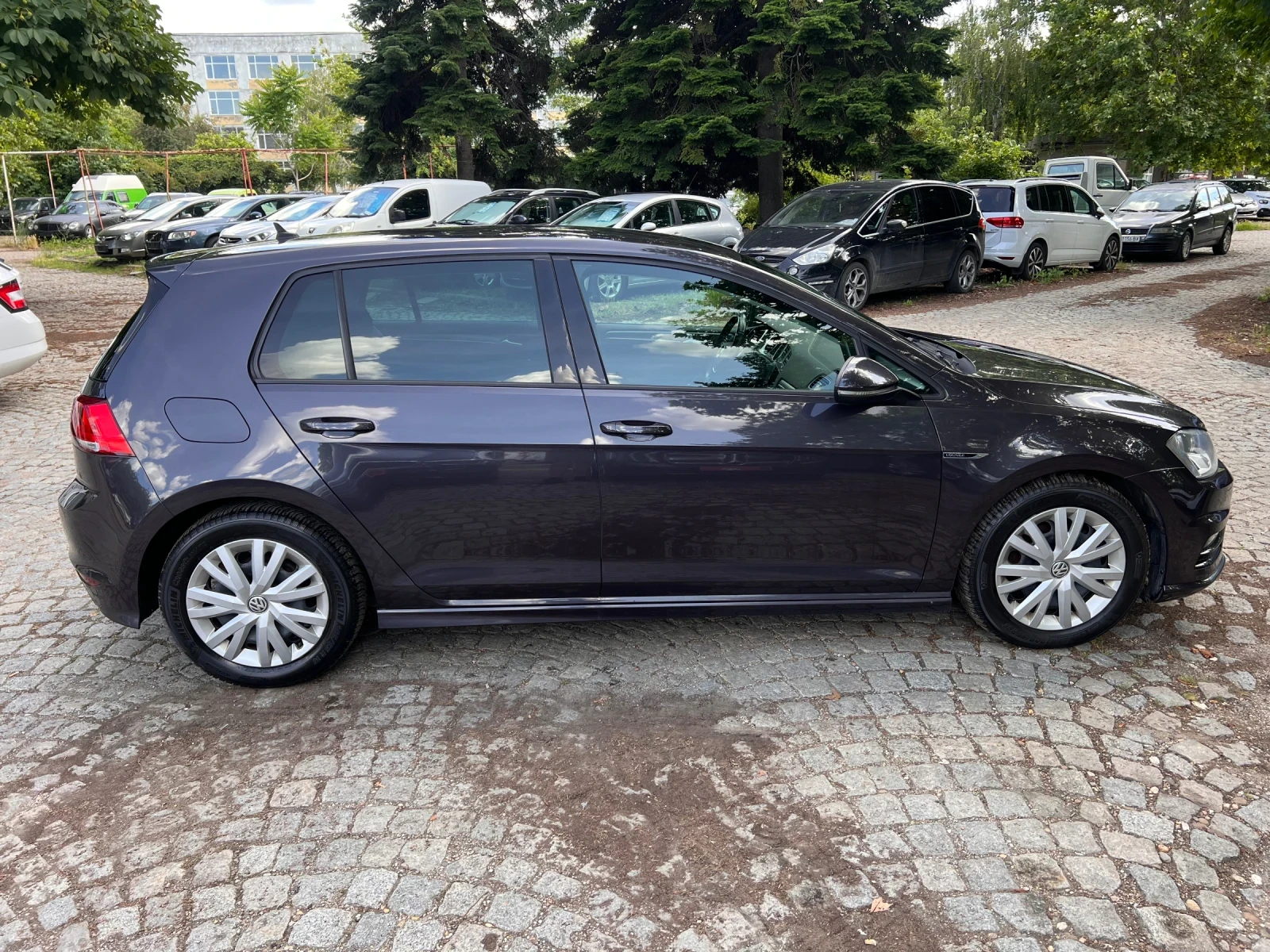 VW Golf R LINE LOUNGE, снимка 2 - Автомобили и джипове - 54984119