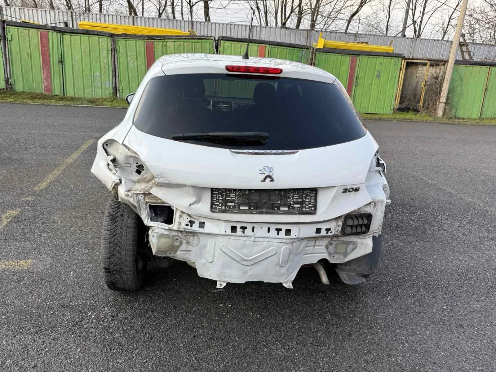 Peugeot 208 1.0 VTI. На части - изображение 5