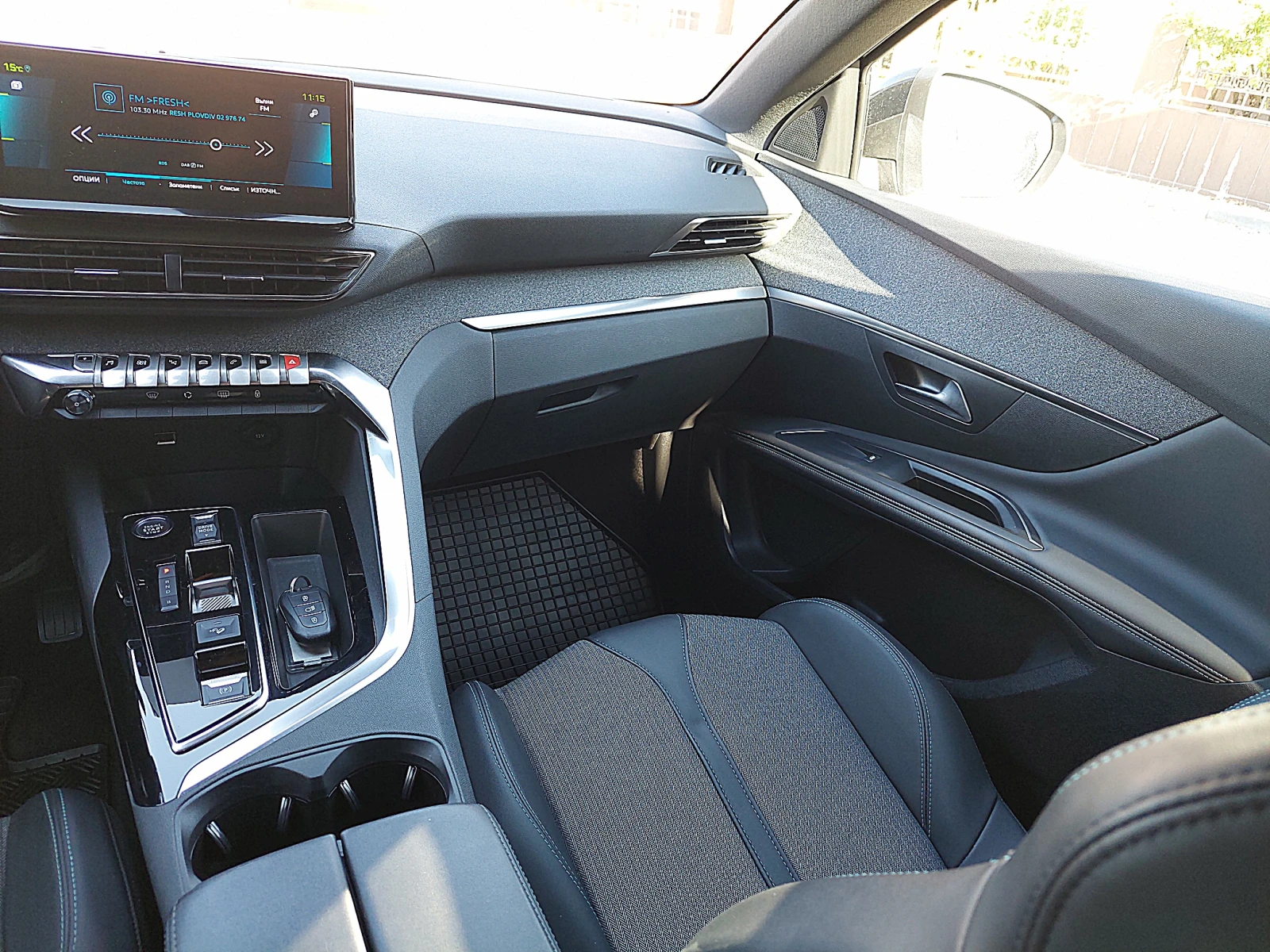 Peugeot 3008 Peugeot 3008 New Line Up GT 1.6 Plug-in HYBRID 4x4 | Mobile.bg � ����������� 15