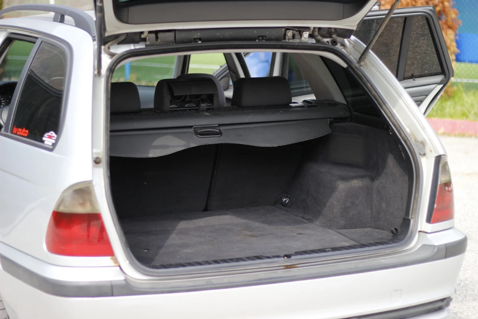 BMW 320, снимка 16 - Автомобили и джипове - 53880186