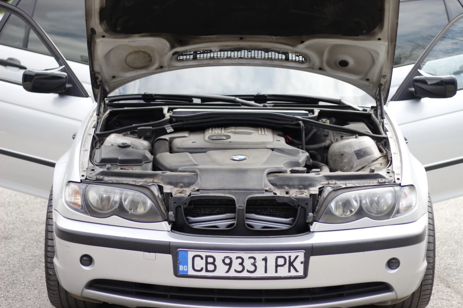 BMW 320, снимка 17 - Автомобили и джипове - 53880186