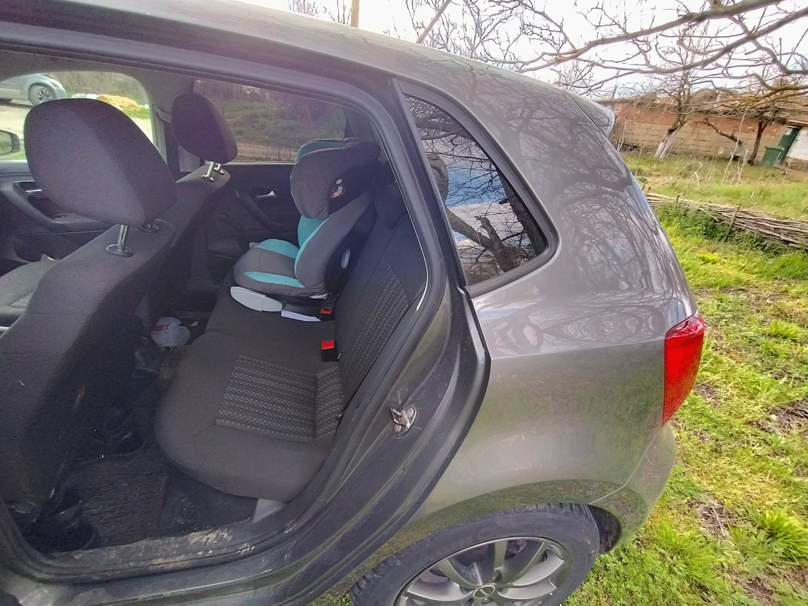 VW Polo, снимка 12 - Автомобили и джипове - 54100179