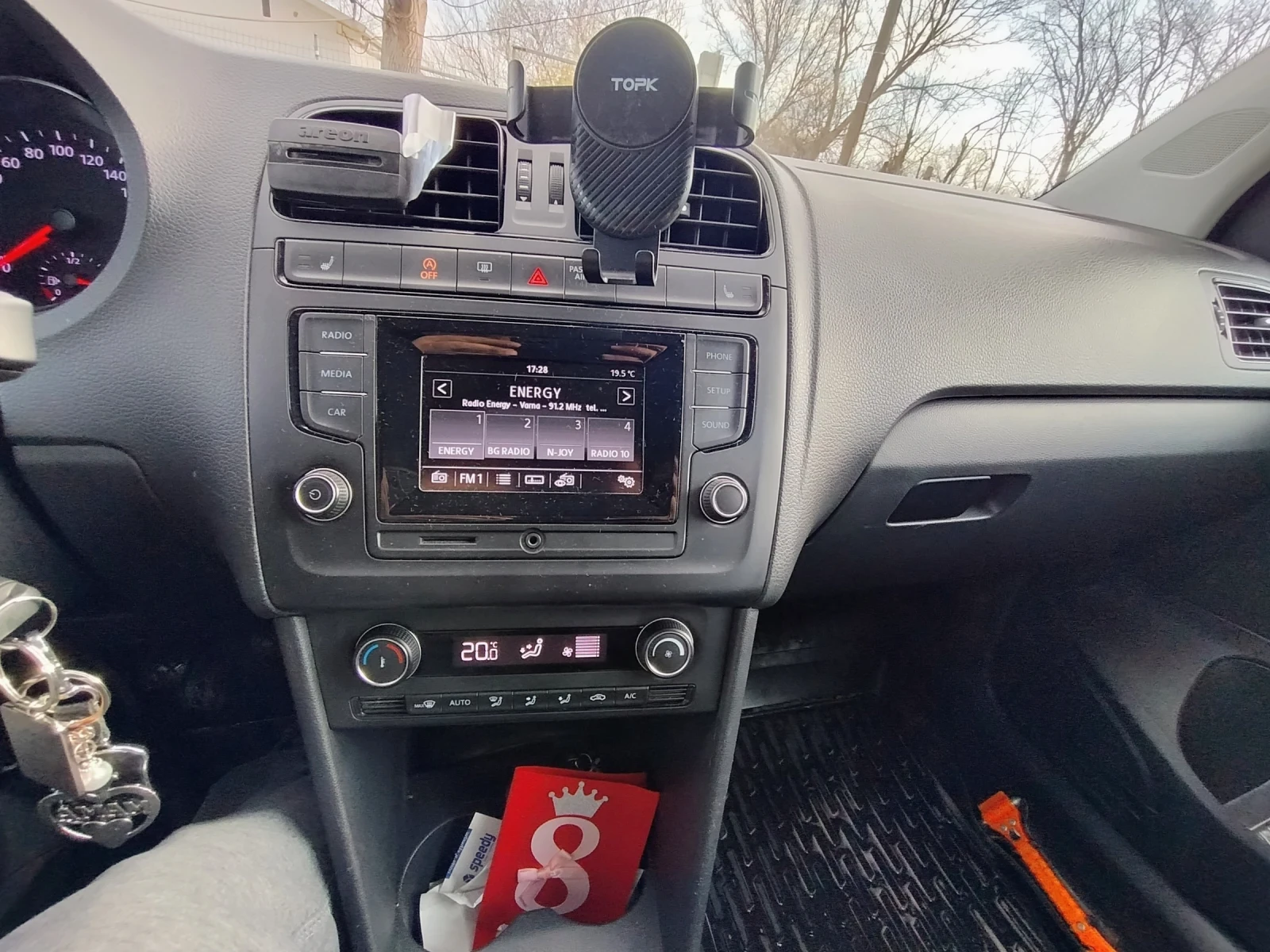 VW Polo, снимка 9 - Автомобили и джипове - 54100179