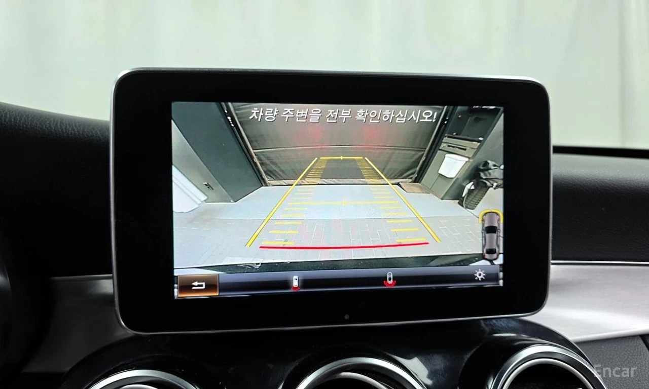 Mercedes-Benz C 350 e, снимка 12 - Автомобили и джипове - 54330607