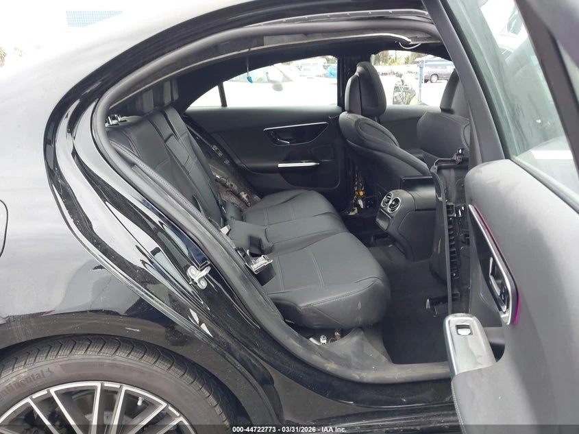 Mercedes-Benz C 300 2.0l, снимка 8 - Автомобили и джипове - 54432564