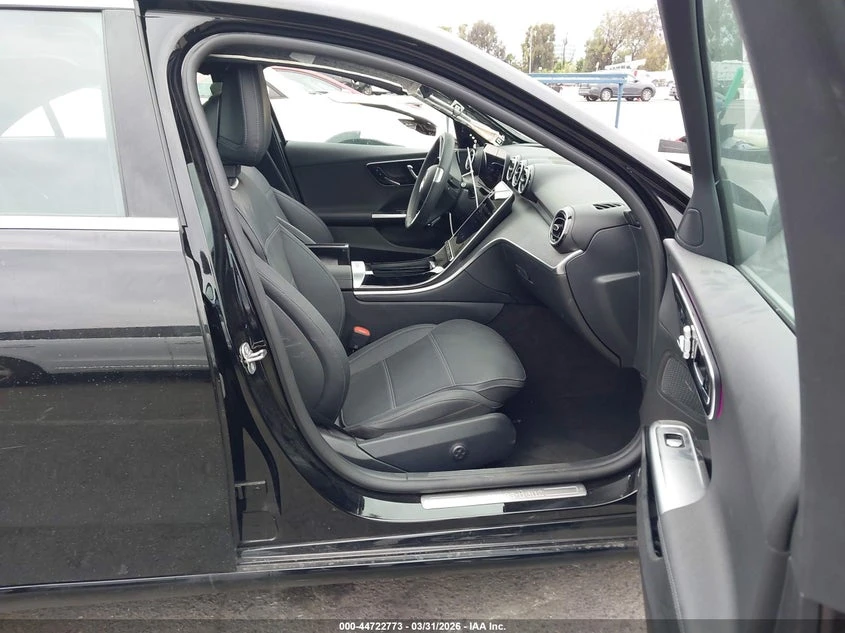 Mercedes-Benz C 300 2.0l, снимка 5 - Автомобили и джипове - 54432564