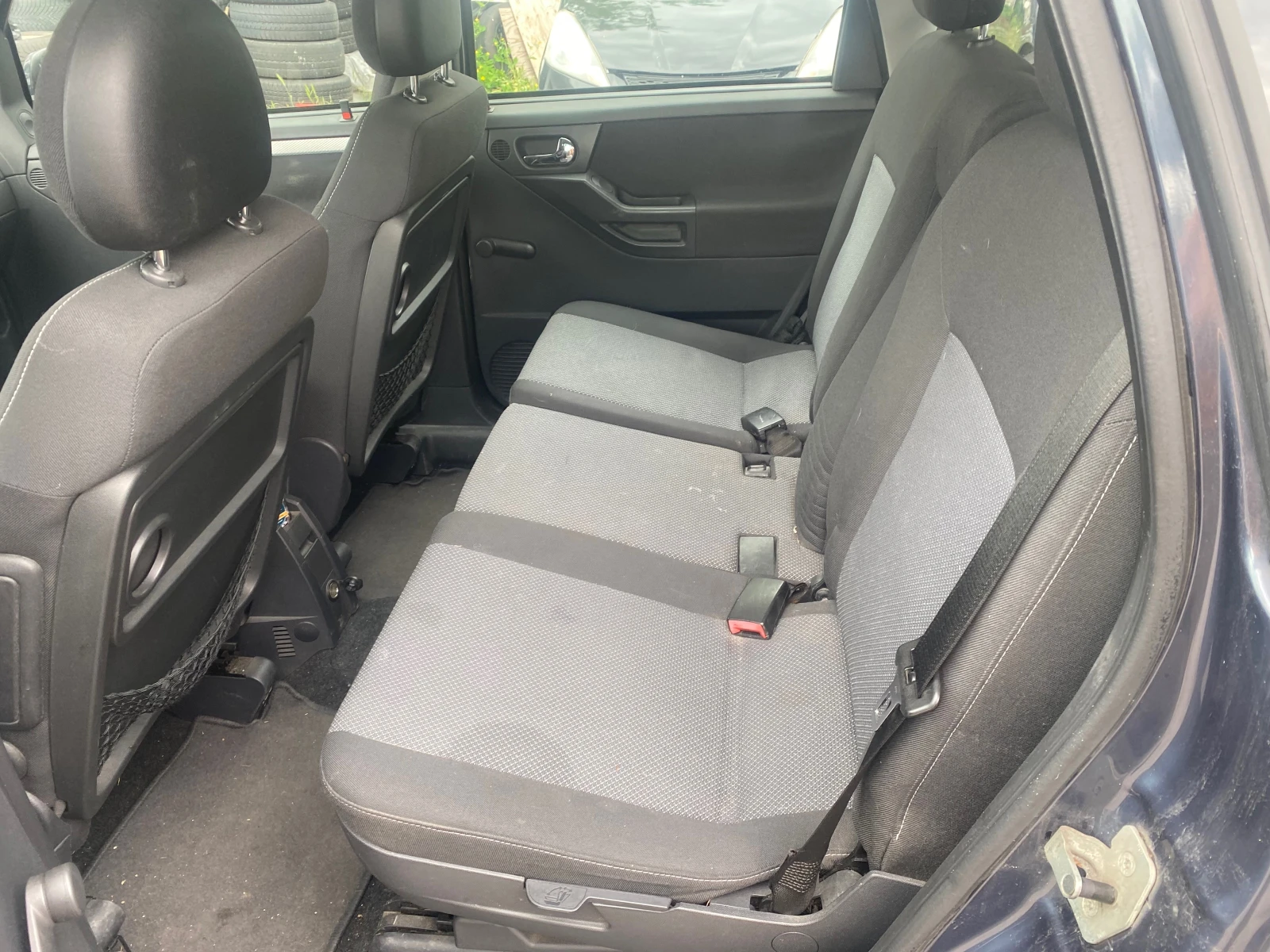 Opel Meriva 1.3CDTI Клима, снимка 7 - Автомобили и джипове - 54740802