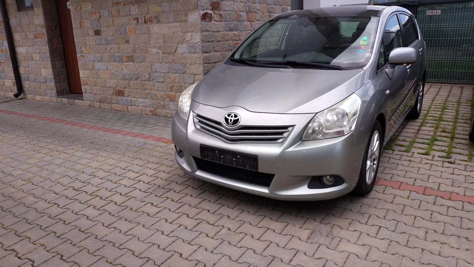 Toyota Verso, снимка 3 - Автомобили и джипове - 54809496