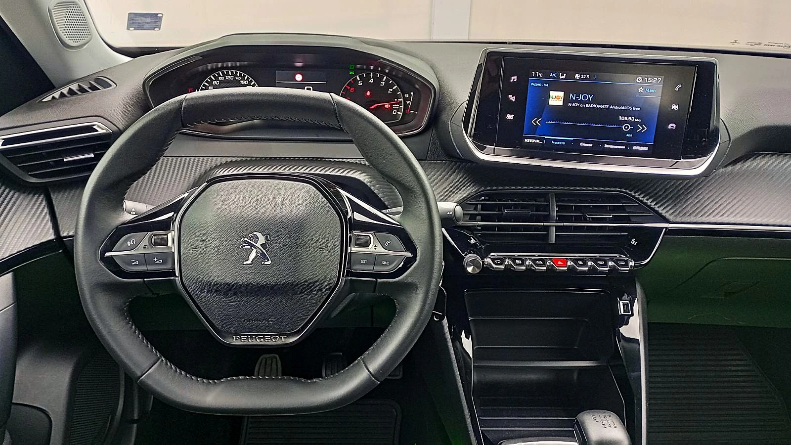 Peugeot 2008 1.5 BlueHDi 110 кс, снимка 8 - Автомобили и джипове - 54908709