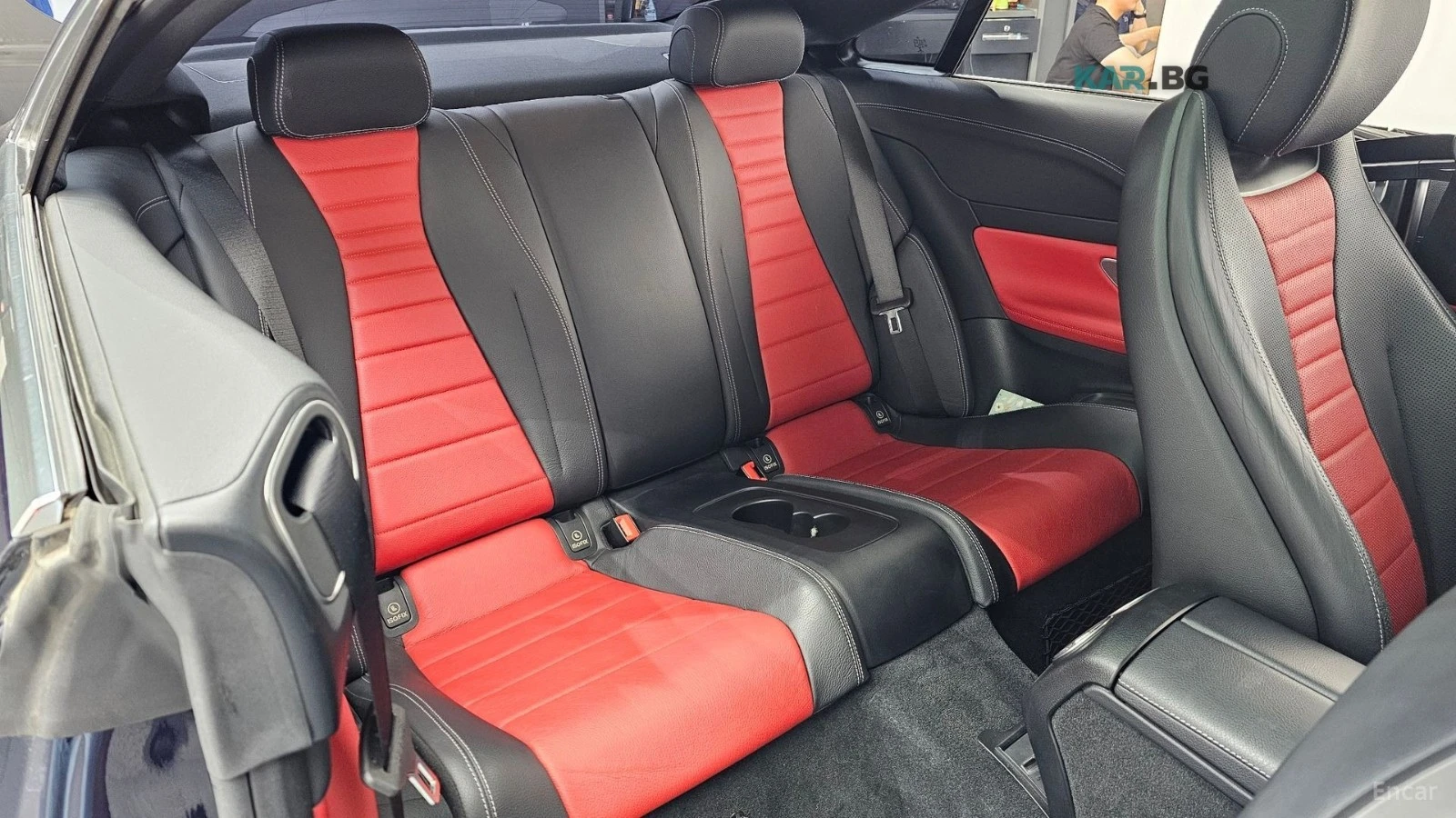 Mercedes-Benz E 400 4MATIC* 360* Подгрев* Обдухване* Кейлес* ПАНО, снимка 11 - Автомобили и джипове - 54917778
