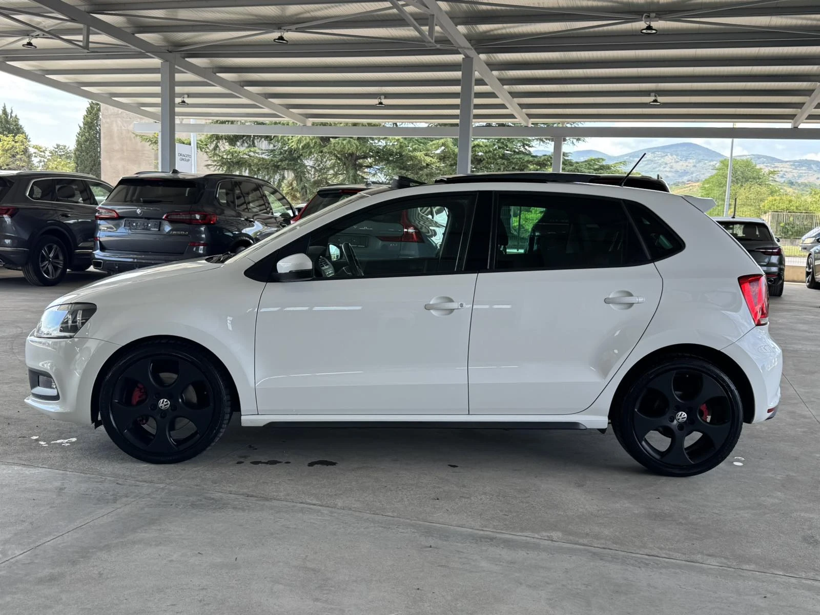 VW Polo 1.4* 180ps* АВТОМАТ* ПАНОРАМА, снимка 2 - Автомобили и джипове - 55034199