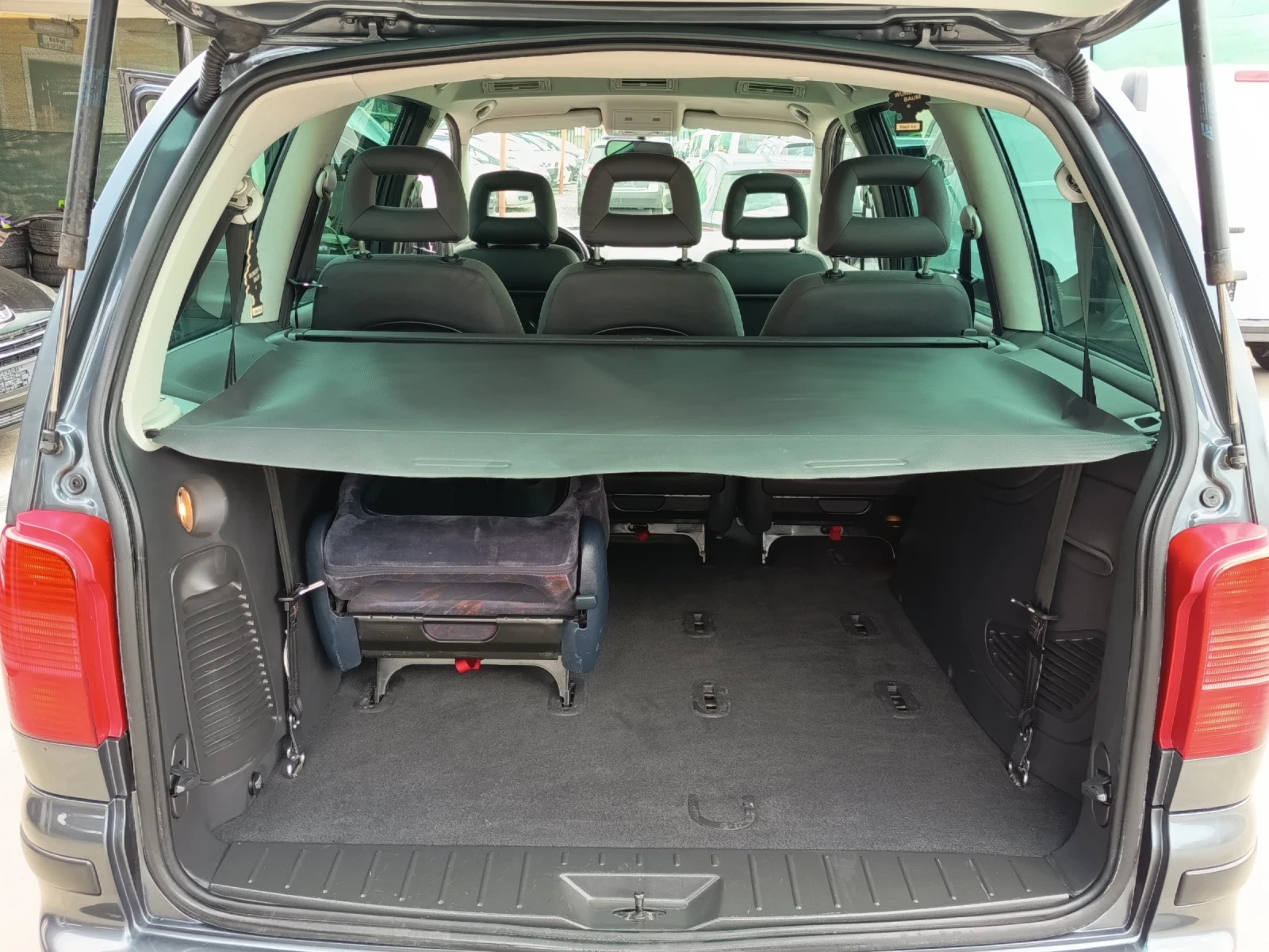 Seat Alhambra 1.9tdi 4x4, снимка 12 - Автомобили и джипове - 55149008