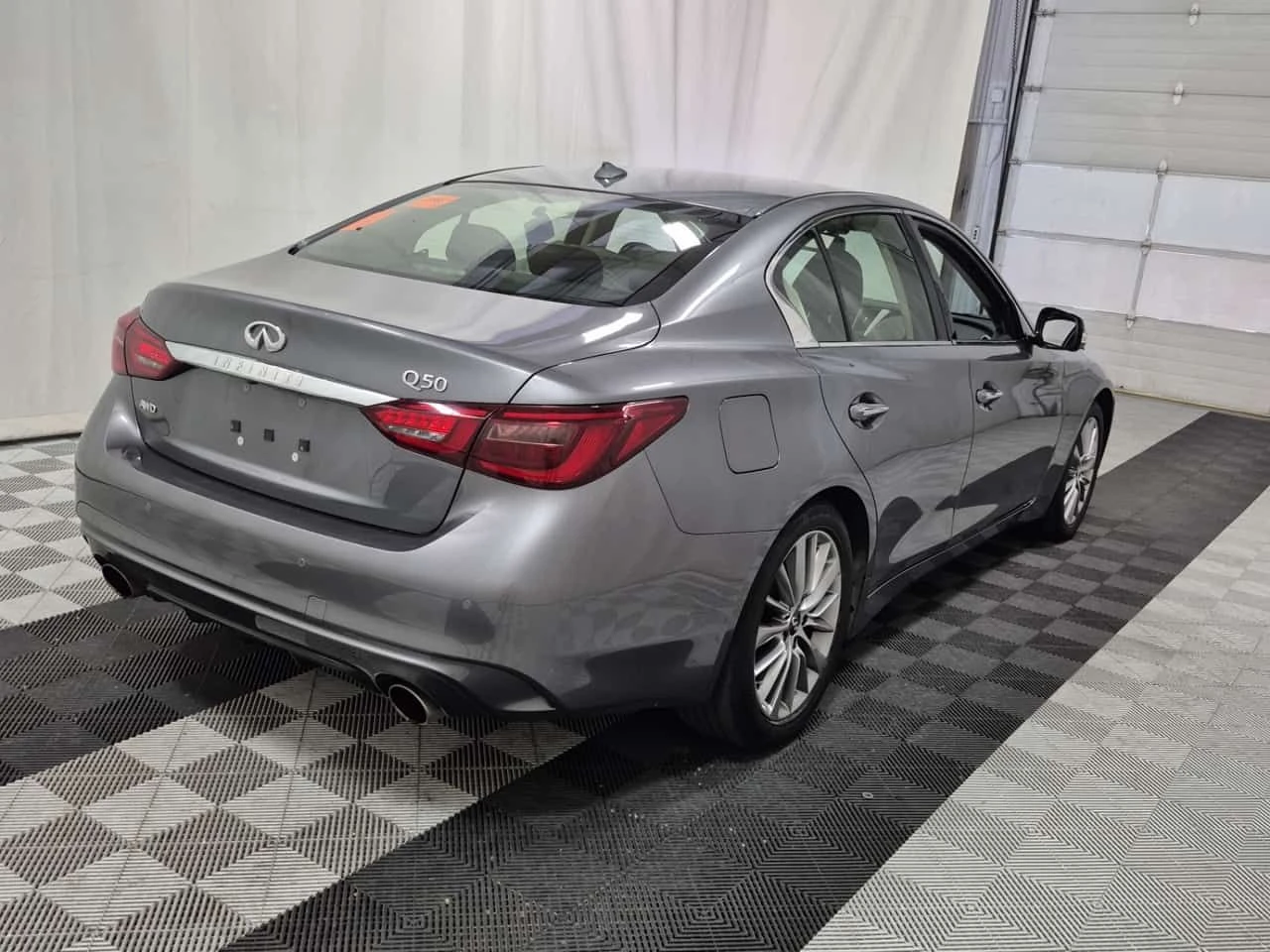 Infiniti Q50 LUXE| ПАНО| ПОДГРЕВИ| ПАМЕТ| 2 КЛЮЧА| 2 ЧИФТА ГУМИ, снимка 4 - Автомобили и джипове - 55294543