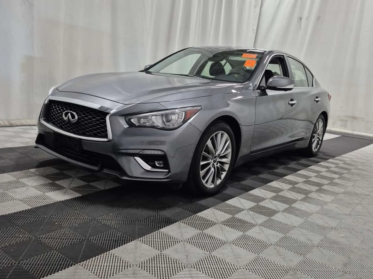 Infiniti Q50 LUXE| ПАНО| ПОДГРЕВИ| ПАМЕТ| 2 КЛЮЧА| 2 ЧИФТА ГУМИ