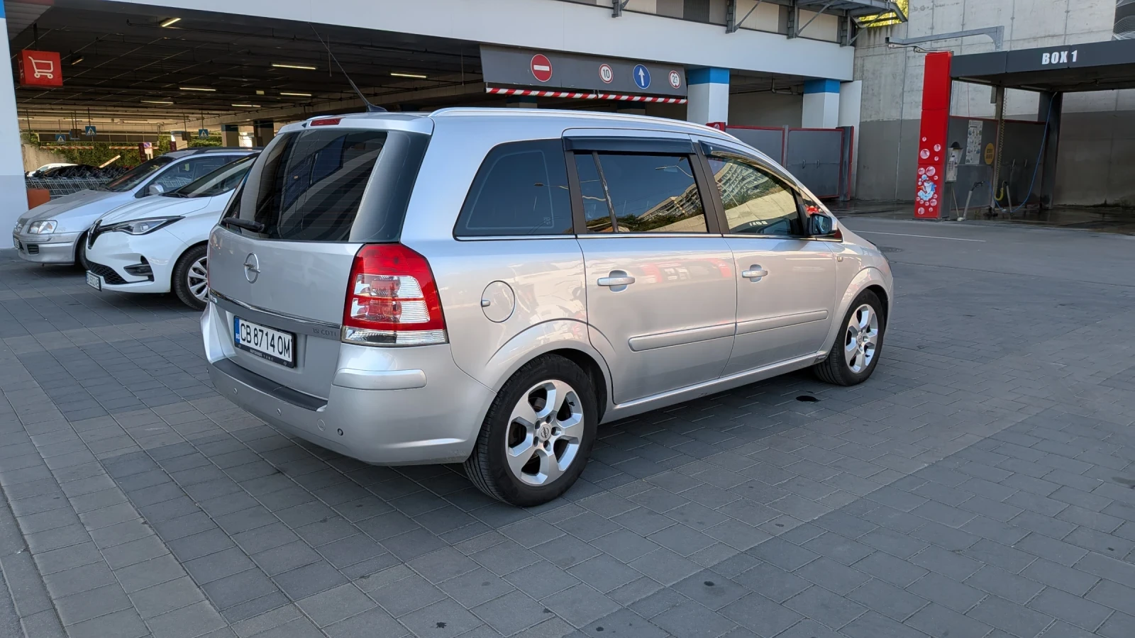 Opel Zafira 1.9 CDTI, снимка 3 - Автомобили и джипове - 55331337