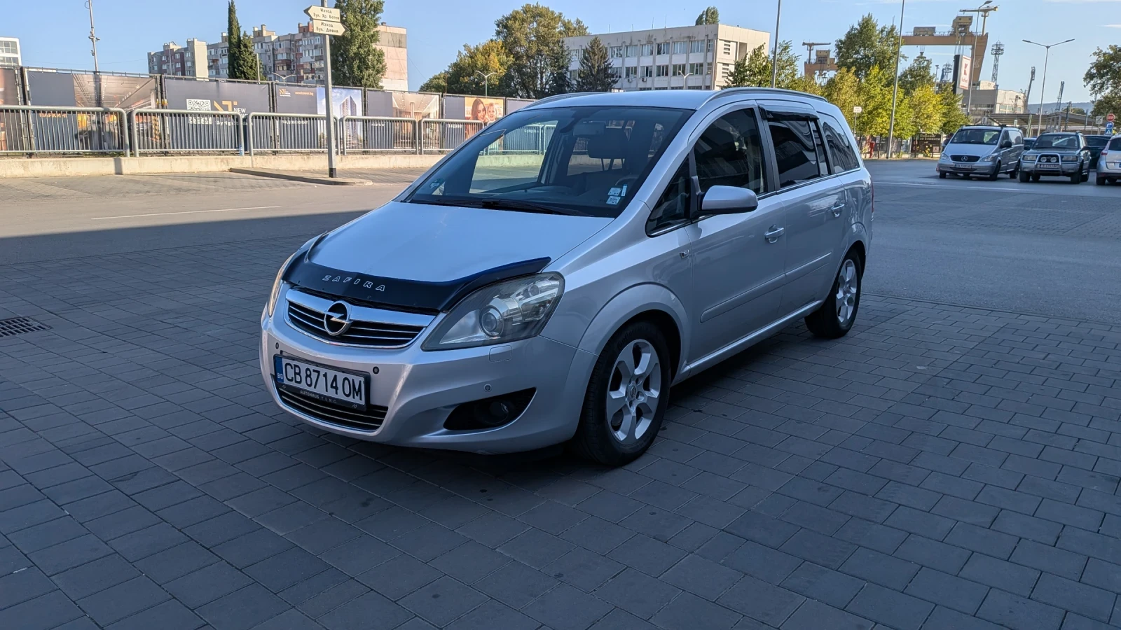 Opel Zafira 1.9 CDTI, снимка 5 - Автомобили и джипове - 55331337