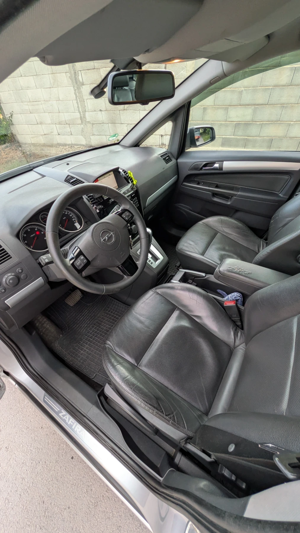 Opel Zafira, снимка 2 - Автомобили и джипове - 55331337