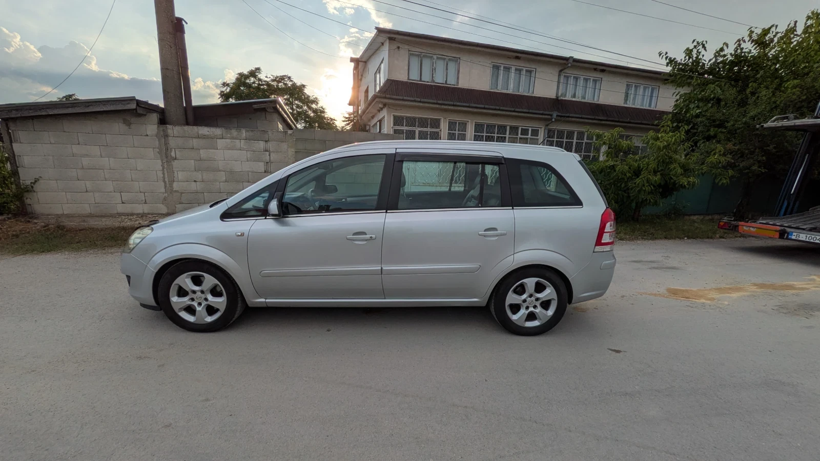 Opel Zafira, снимка 6 - Автомобили и джипове - 55331337
