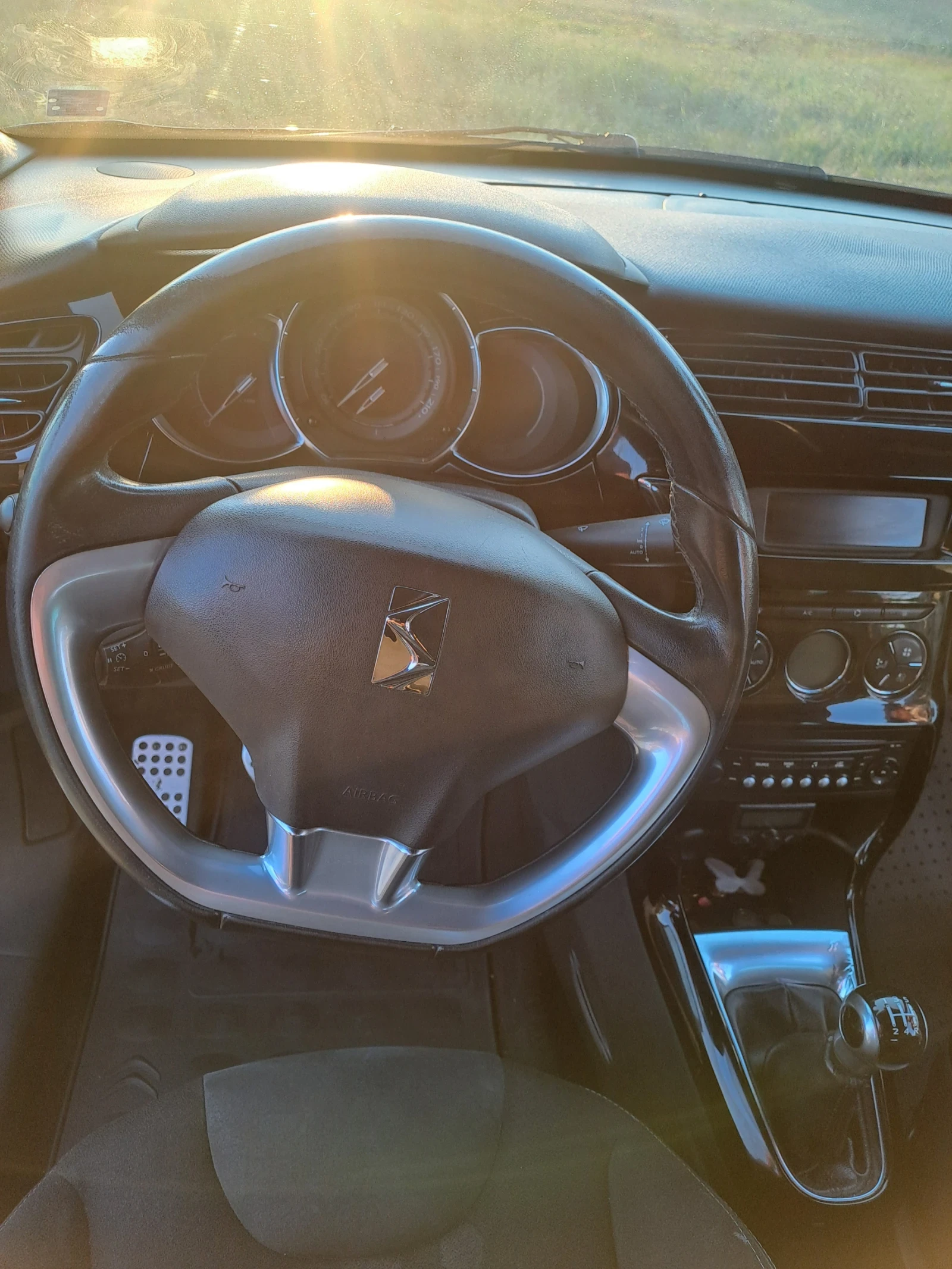 Citroen DS3, снимка 7 - Автомобили и джипове - 56648183