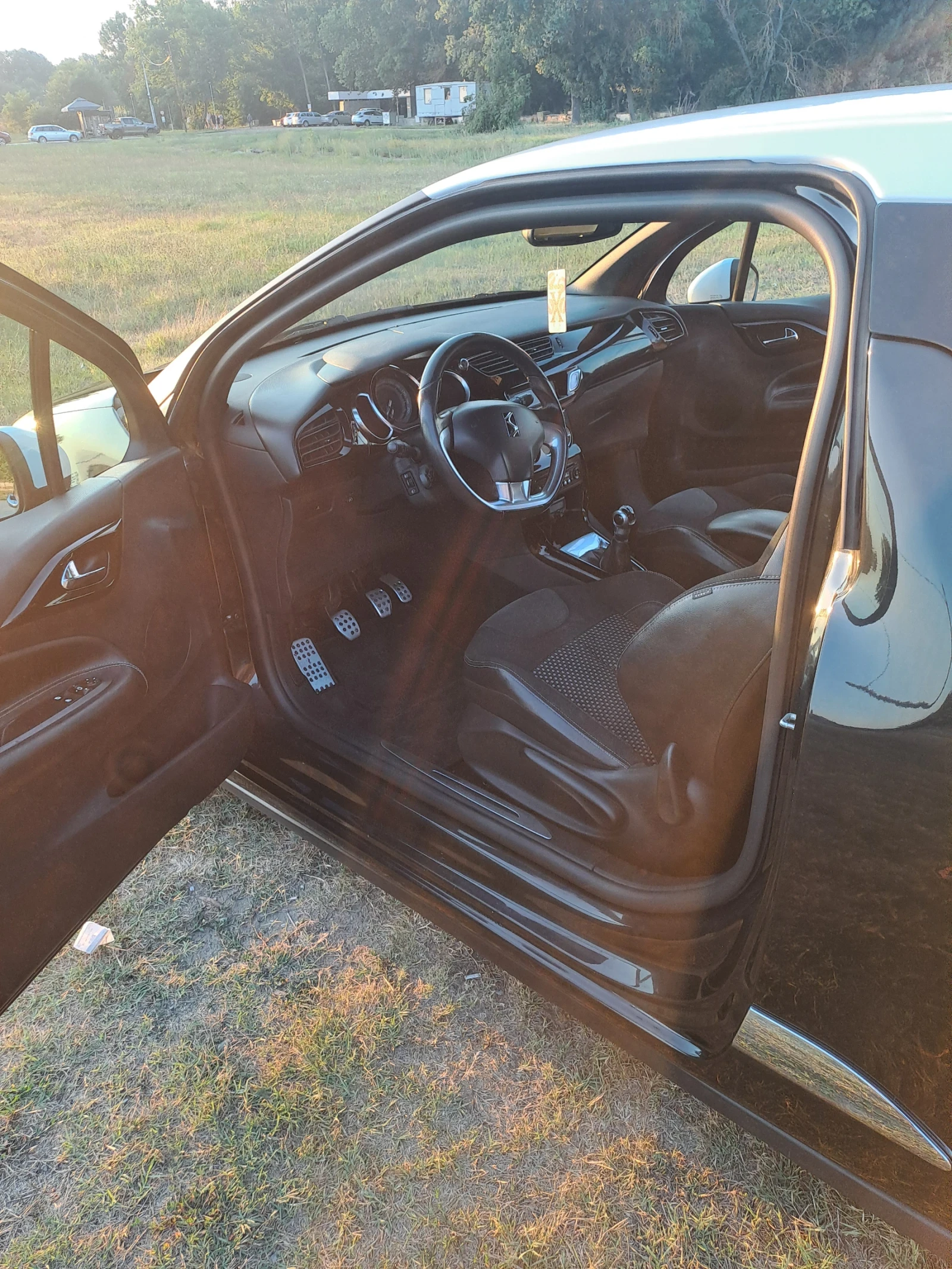 Citroen DS3, снимка 5 - Автомобили и джипове - 56648183