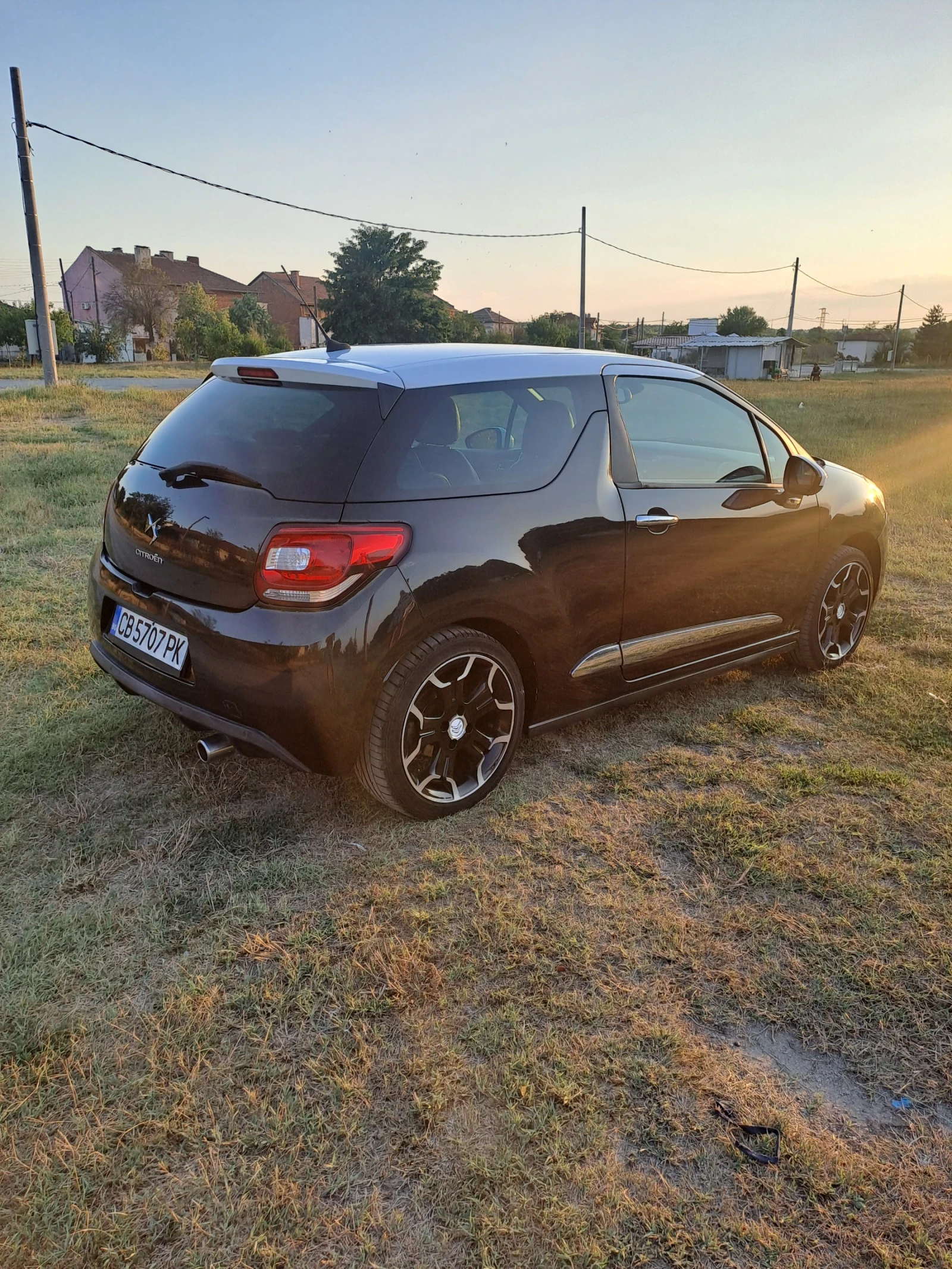 Citroen DS3, снимка 4 - Автомобили и джипове - 56648183