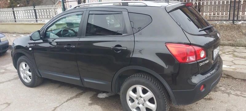 Nissan Qashqai, снимка 9 - Автомобили и джипове - 48667390