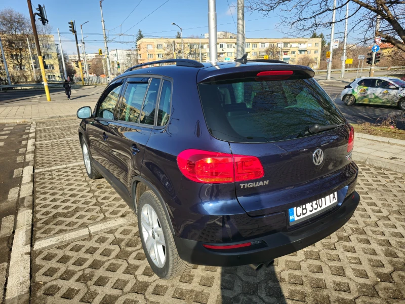 VW Tiguan 2.0 TSI 4x4, снимка 3 - Автомобили и джипове - 51880721