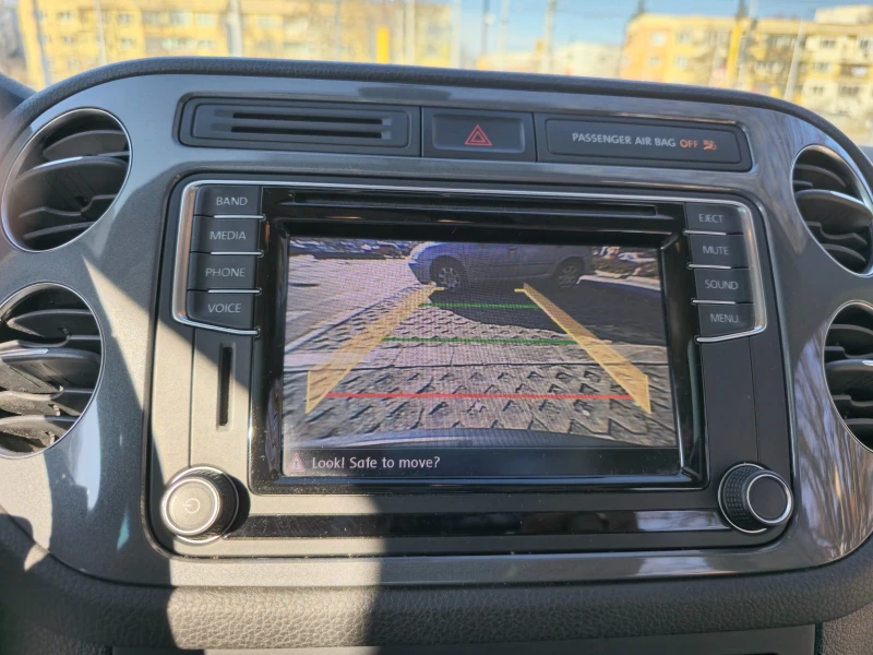 VW Tiguan 2.0 TSI 4x4, снимка 11 - Автомобили и джипове - 51880721