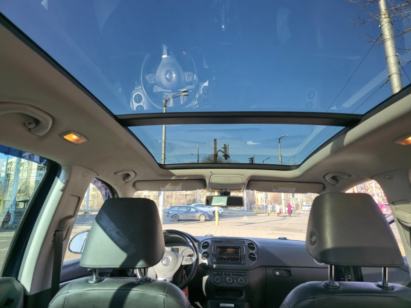 VW Tiguan 2.0 TSI 4x4, снимка 8 - Автомобили и джипове - 51880721