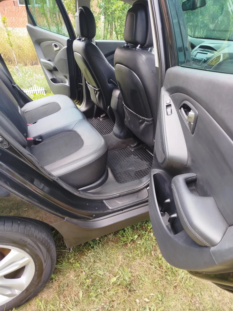 Hyundai IX35, снимка 13 - Автомобили и джипове - 51082160